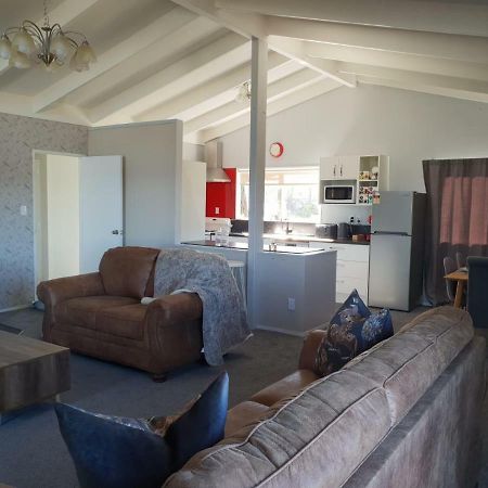 B, D & D Bed And Breakfast Taupo Exterior foto